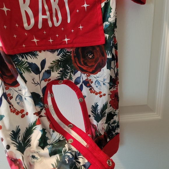 Adorable Unisex Baby Christmas Romper size 18-24m - Picture 5 of 6